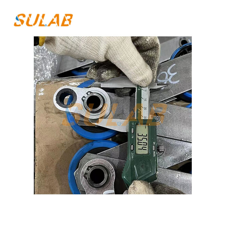 135.4mm Pitch OT Escalator Pallet Chain Travelator Pallet Moving Walk Chain